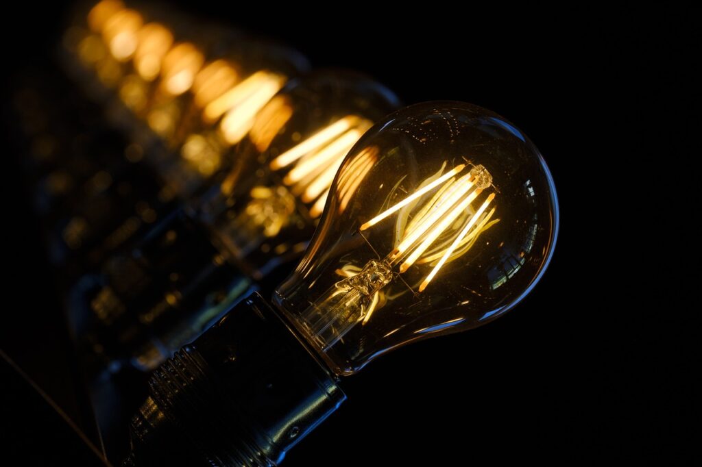 lightbulb 3489395 1280